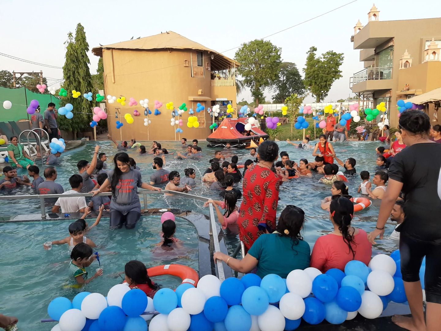 Hotel Natraj & Resort