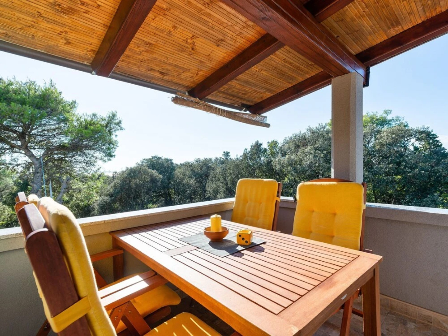 Rustic Cottage in Silba With Garden