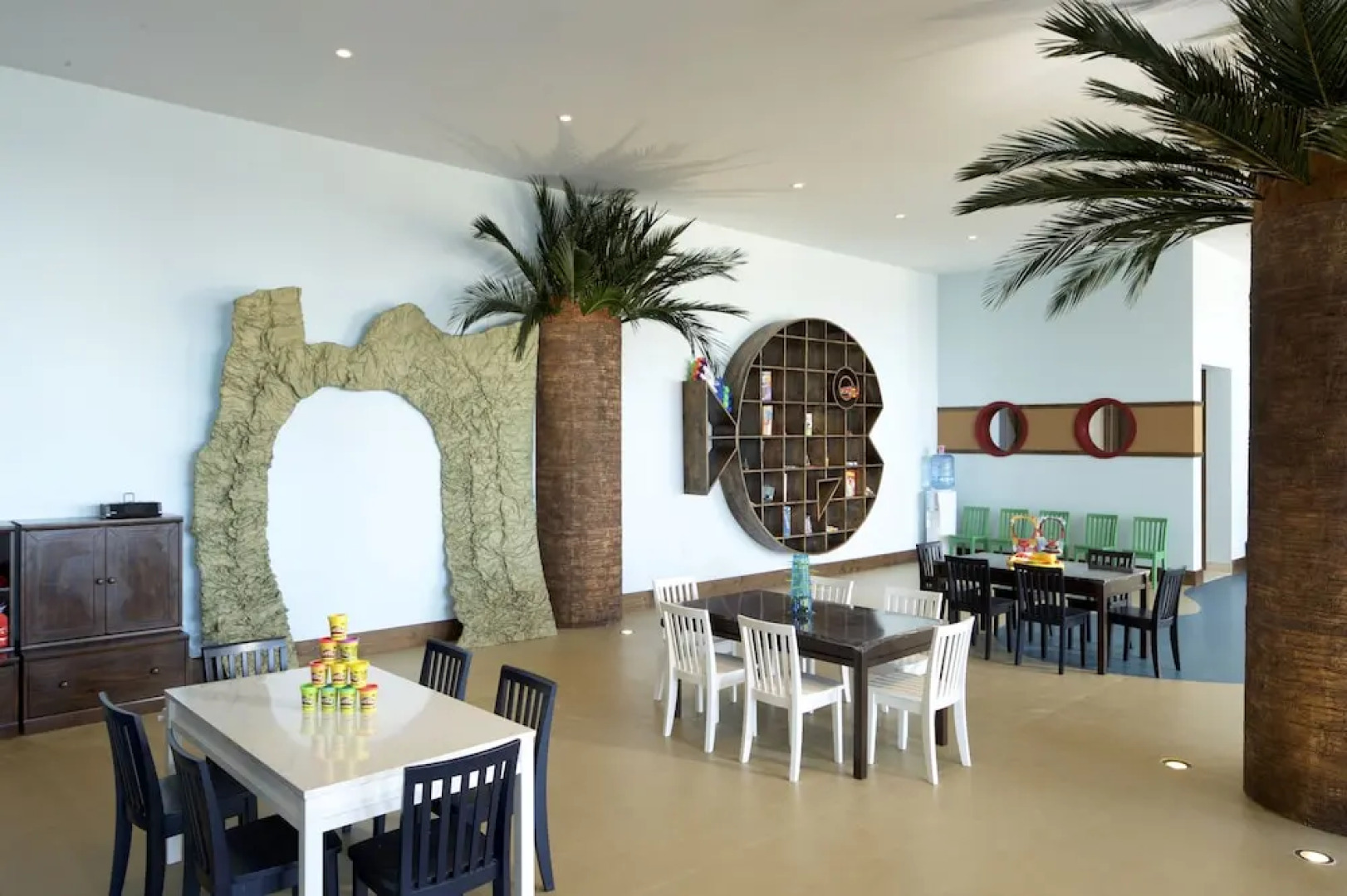 Norman Estate 18 - 3 BR Ocean Front