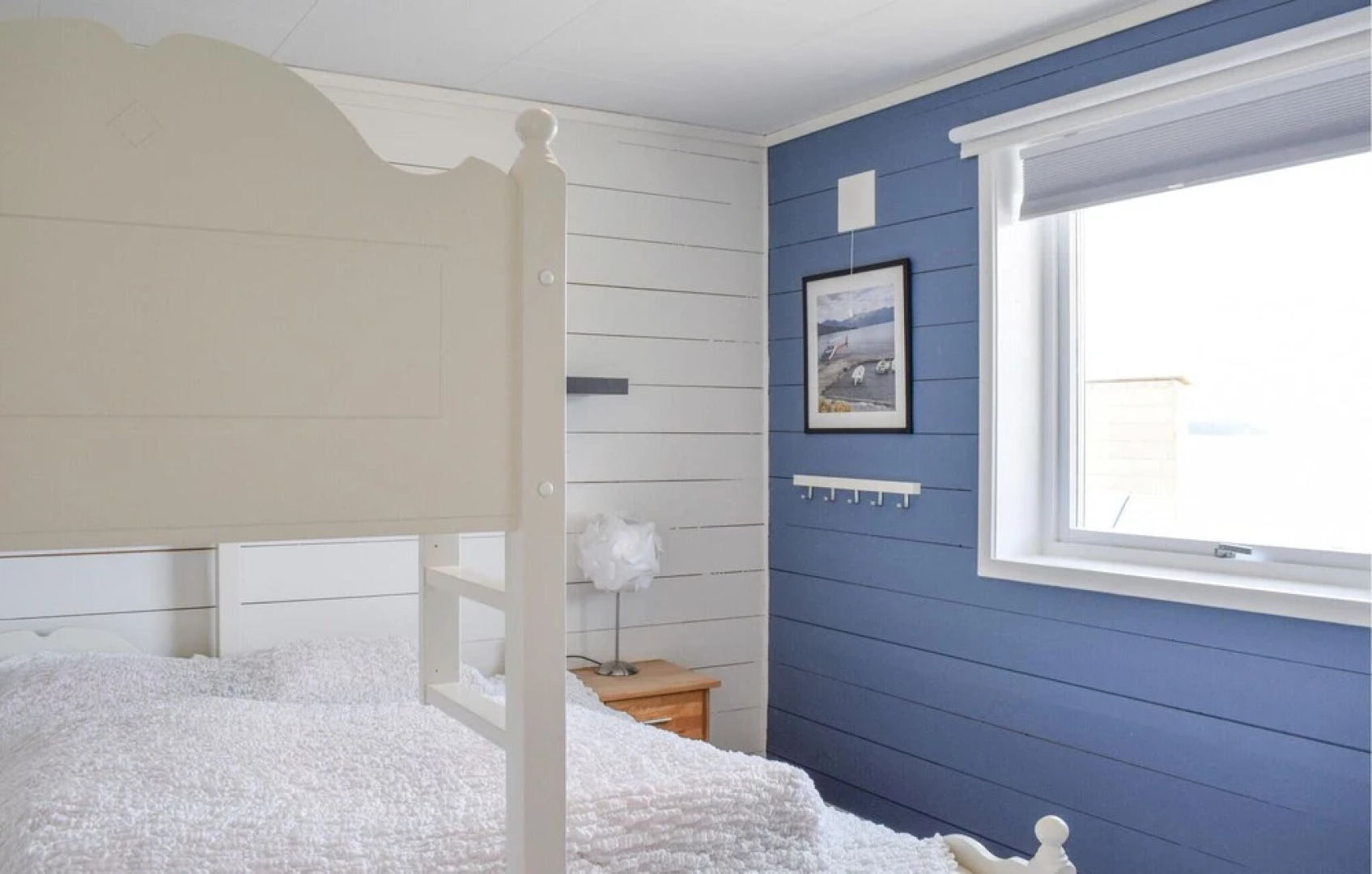 Stunning Apartment in Strandebarm With 2 Bedrooms and Wifi