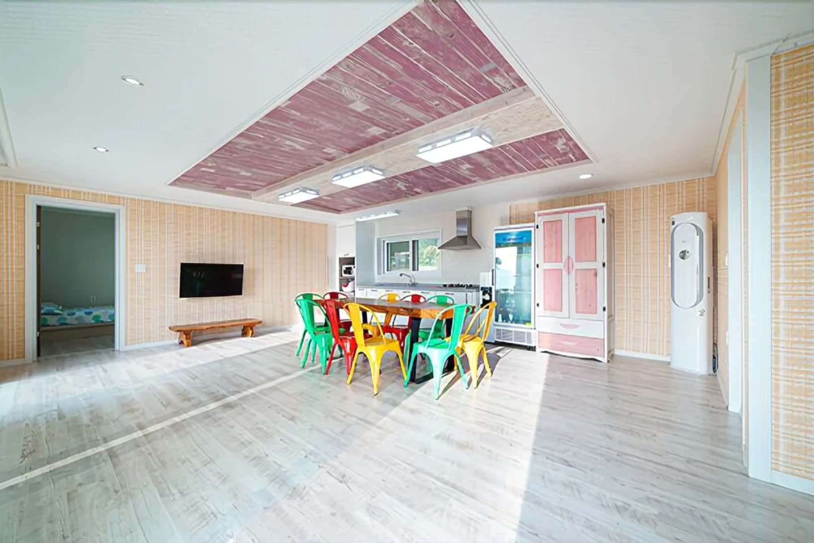 Nonsan Lake and Sunset Pension