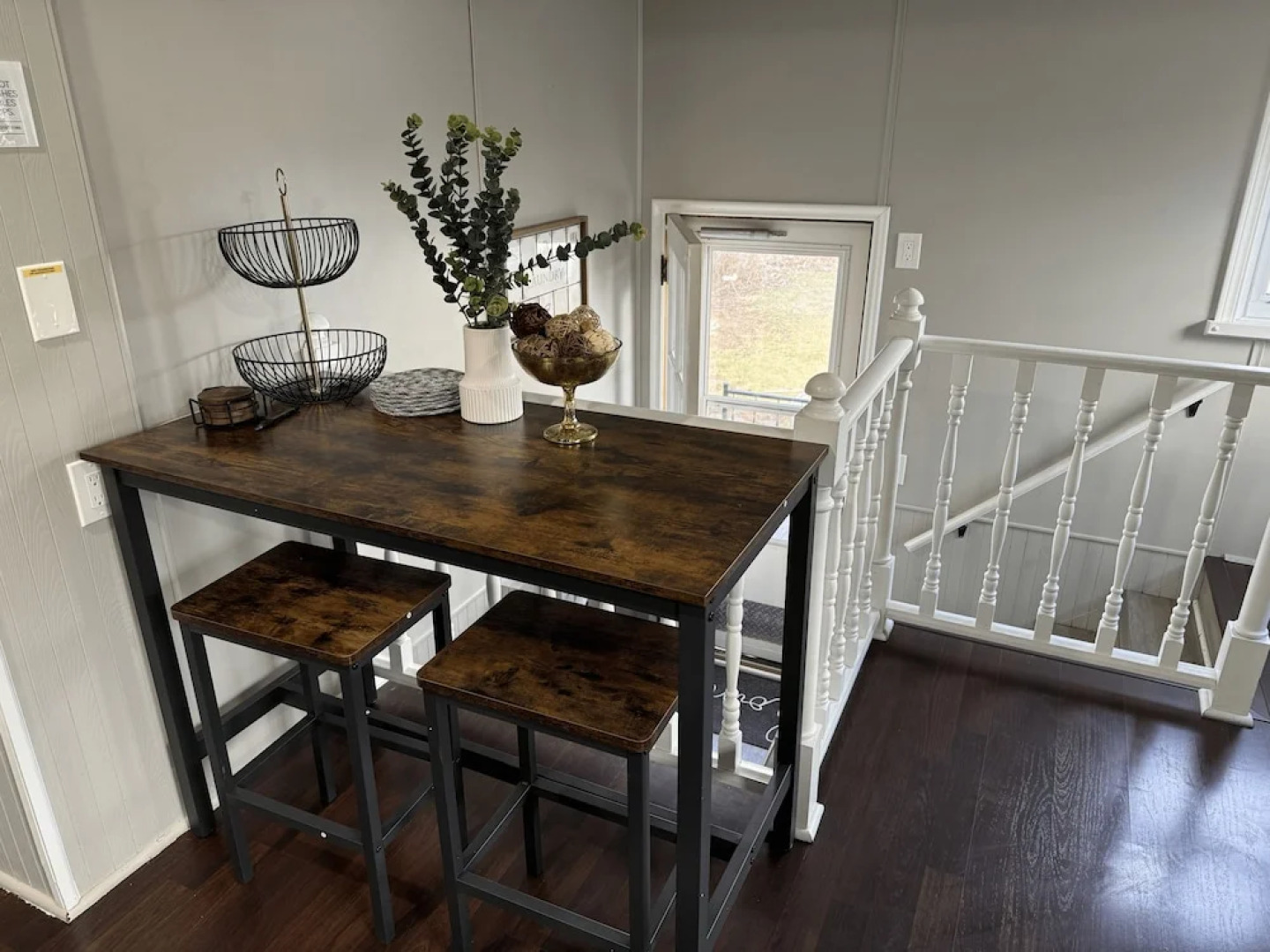 Spacious Retreat Near Convention Centers 4 Bedroom Home by RedAwning