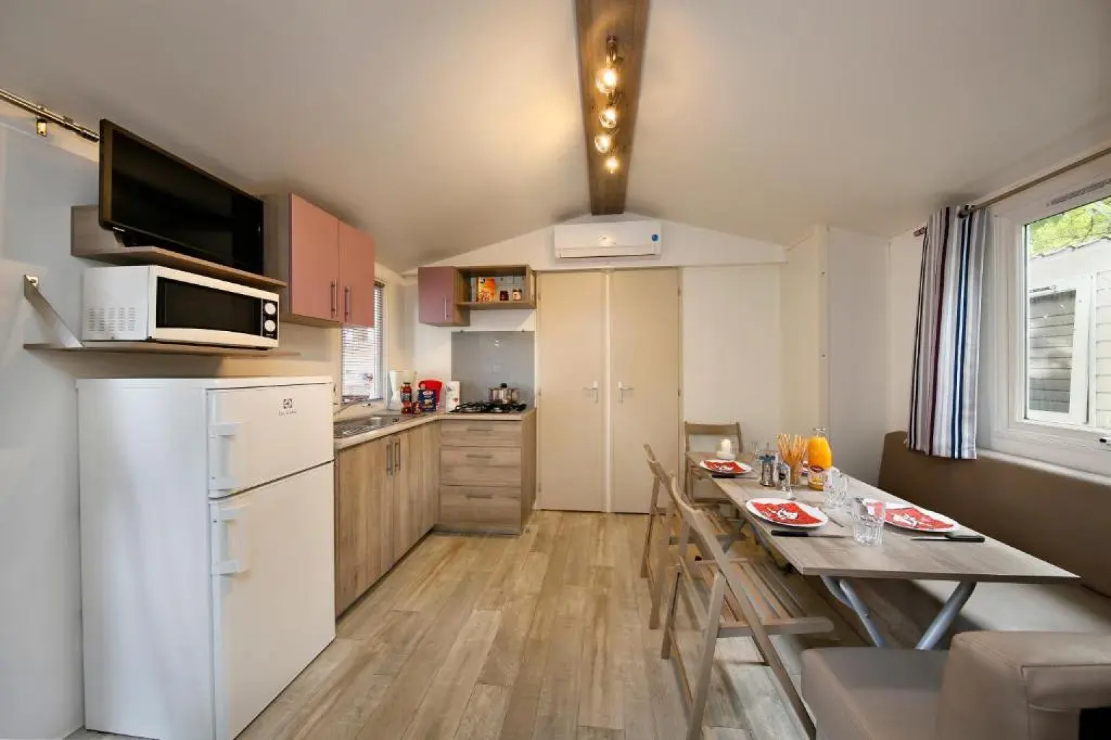 Albatross Mobile Homes on Camping Bella Italia