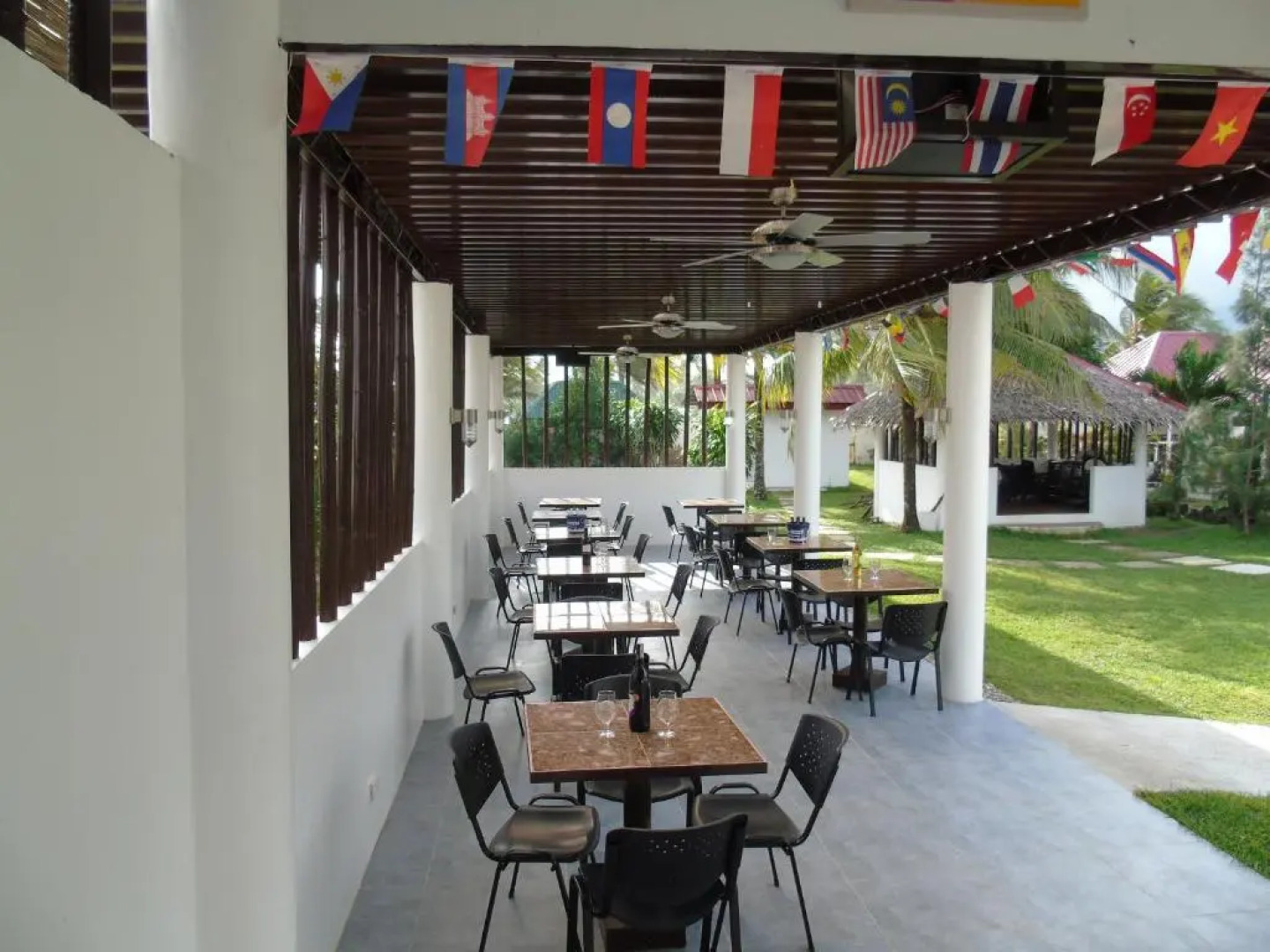 Phaidon Beach Resort