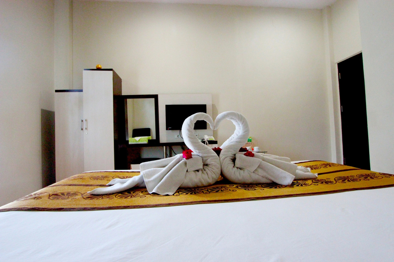 Yasmin Hotel & Restaurant