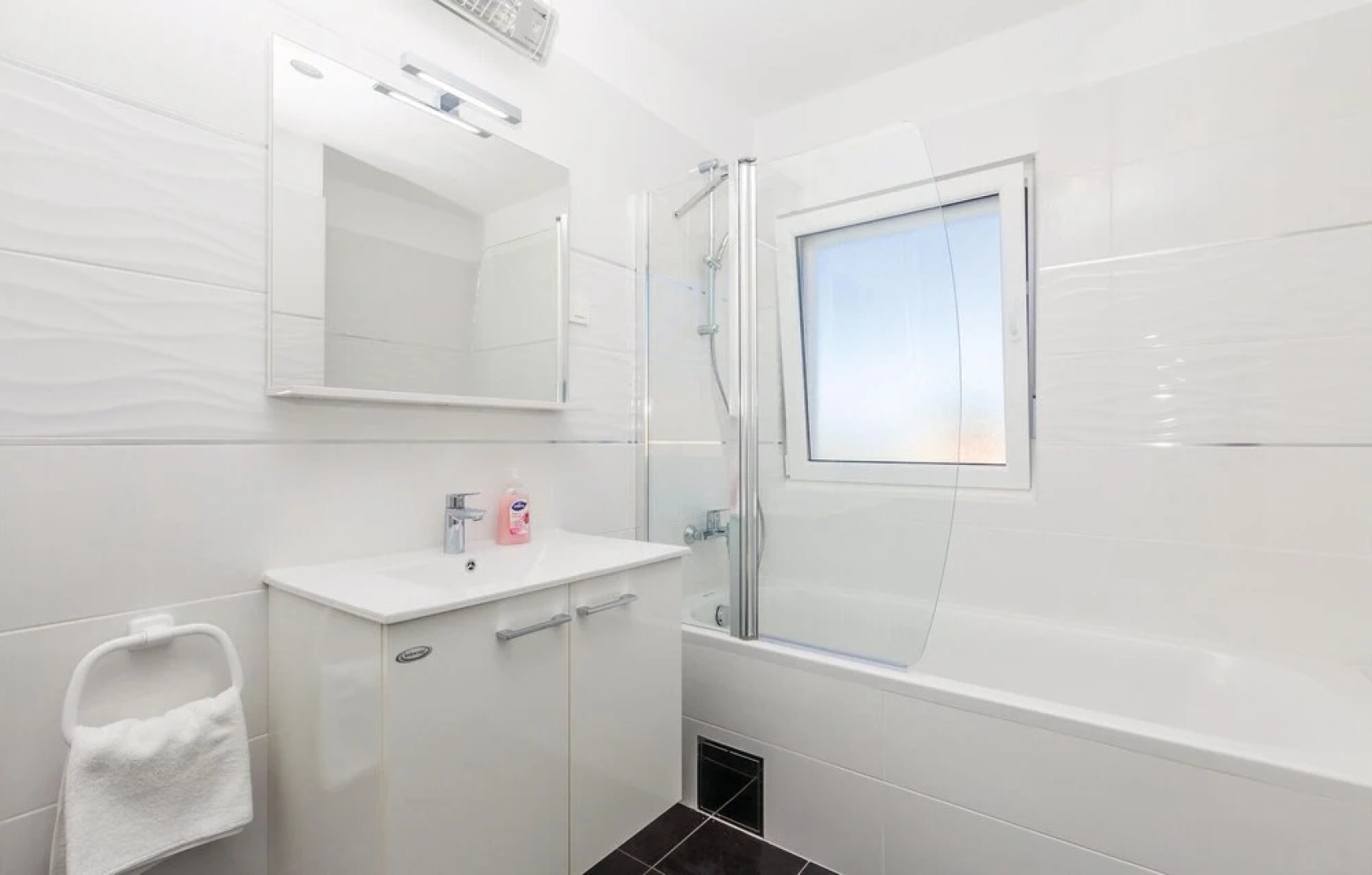 Amazing Home in Linardici With Wifi and 4 Bedrooms