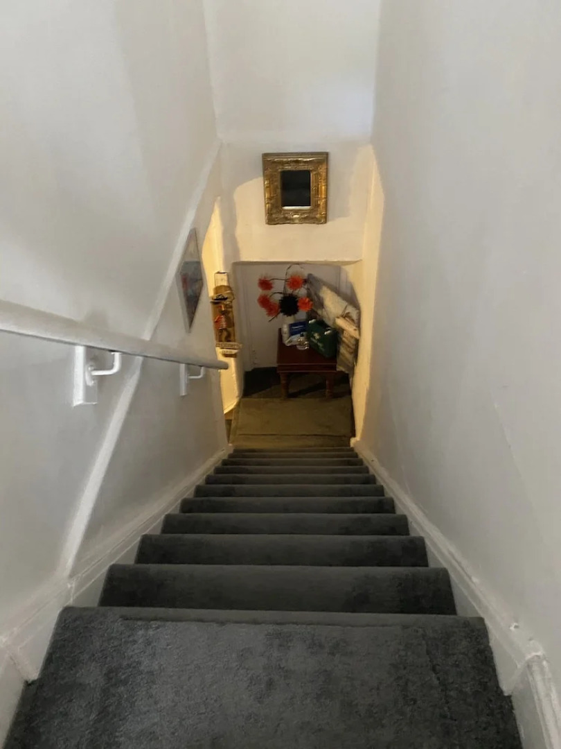 Stunning 2-bed Apartment Above Schooners Bar