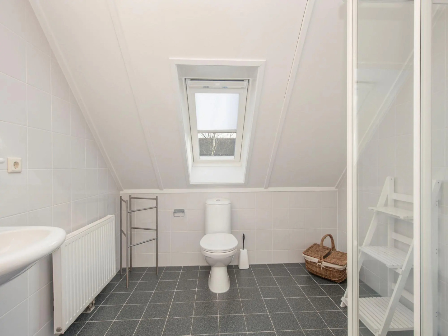 Thatched Villa With 2 Bathrooms Near Appelscha