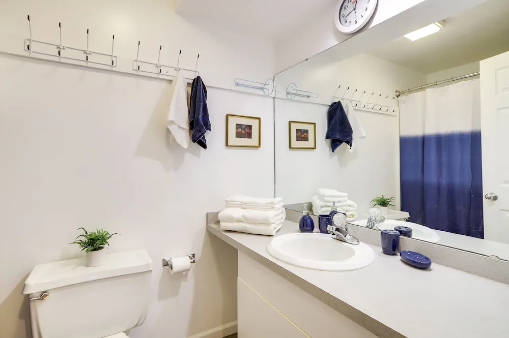 Modern & Spacious Home - 6 Mi to Dtwn South Bend