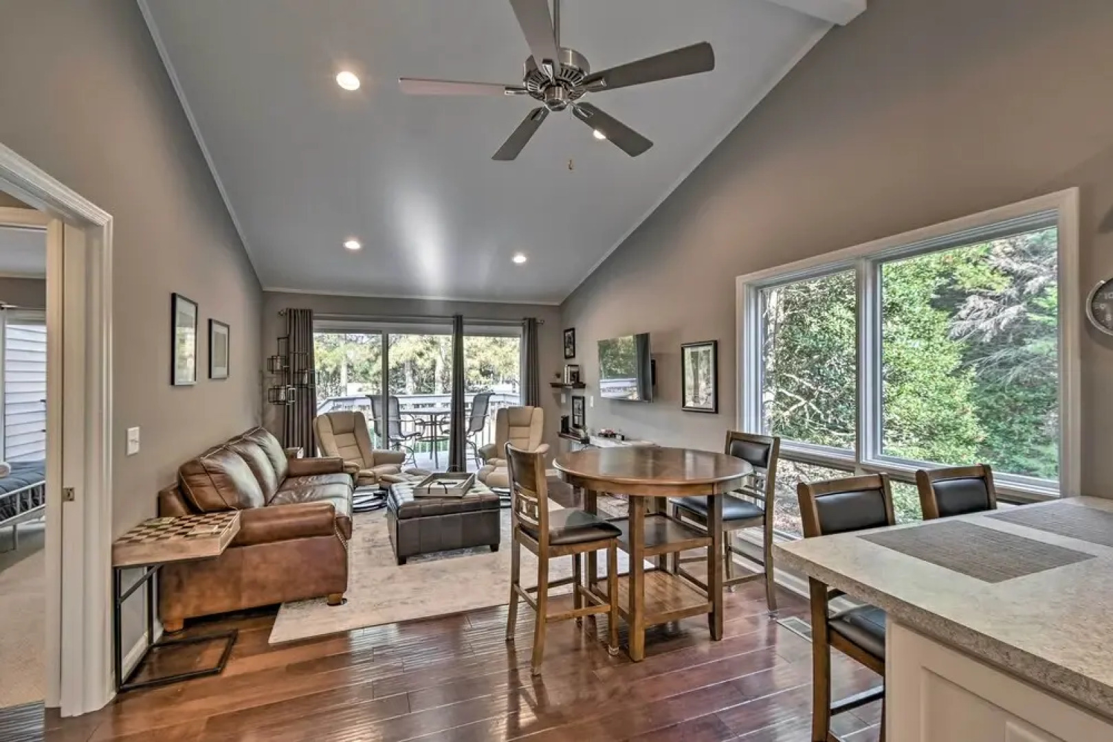 Pinehurst Gem on Golf Course & Putting Green!