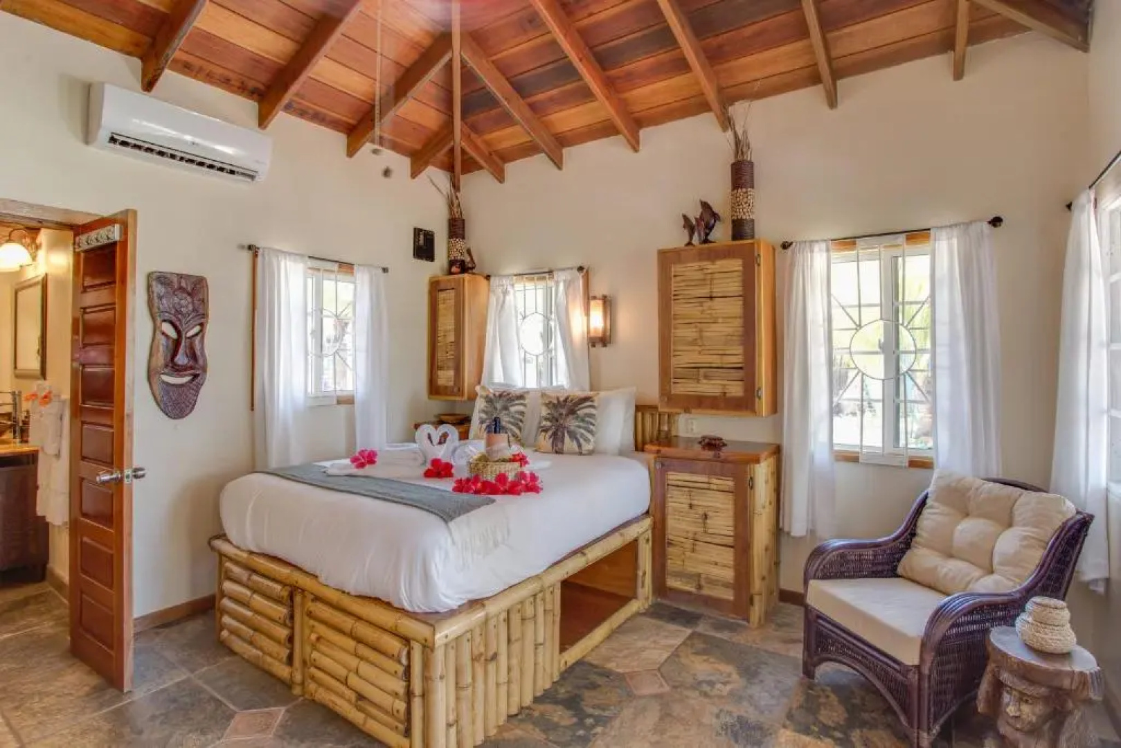 Caribbean Beach Cabanas - A PUR Hotel