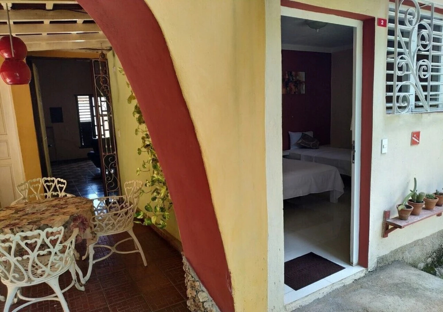Hostal Esquerra 289 TRINIDAD
