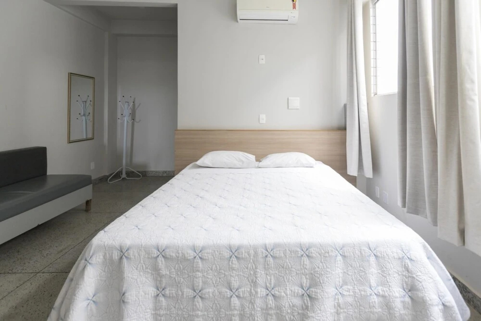 OYO Avenida Park Hotel