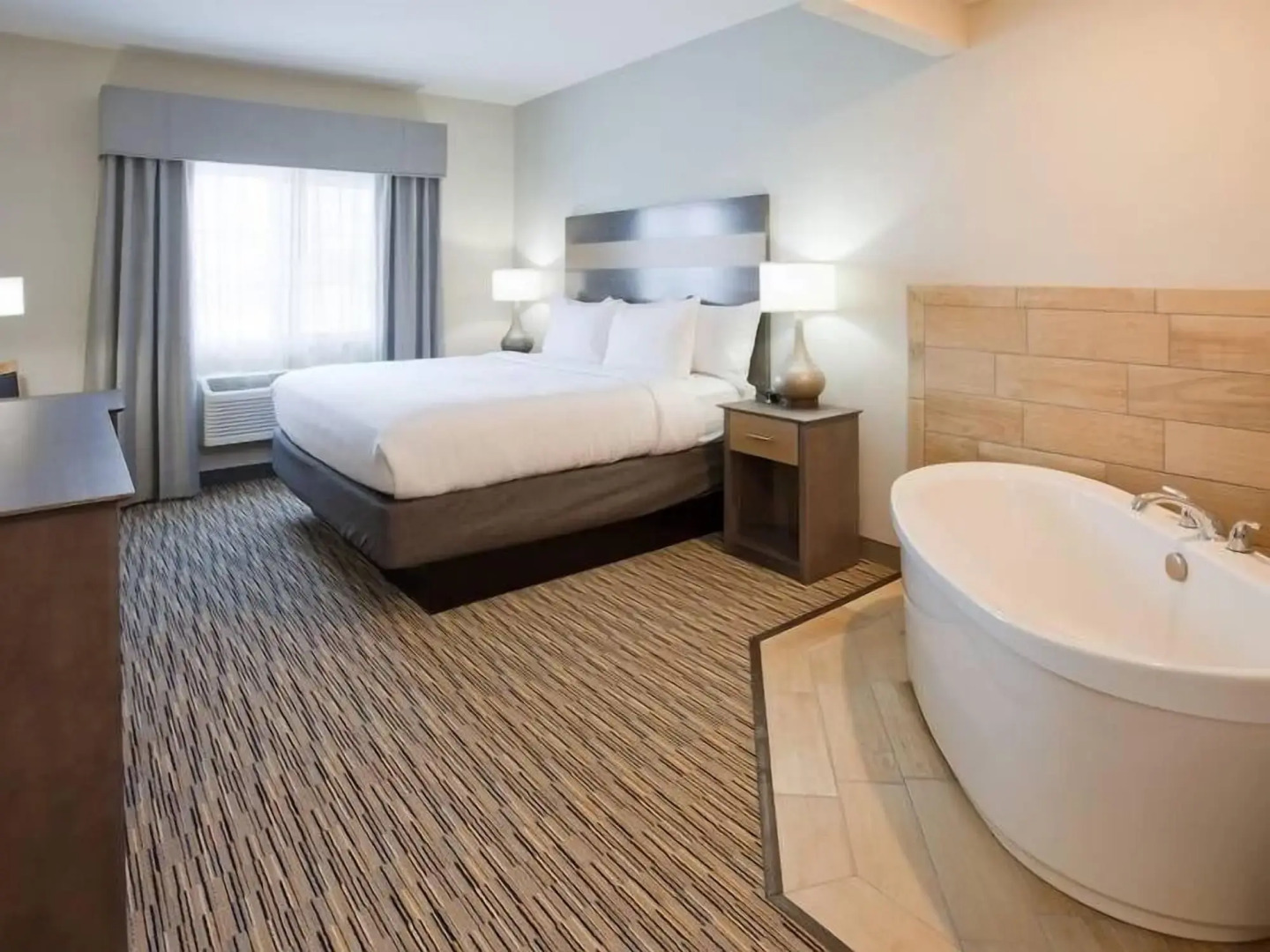 GrandStay Hotel & Suites