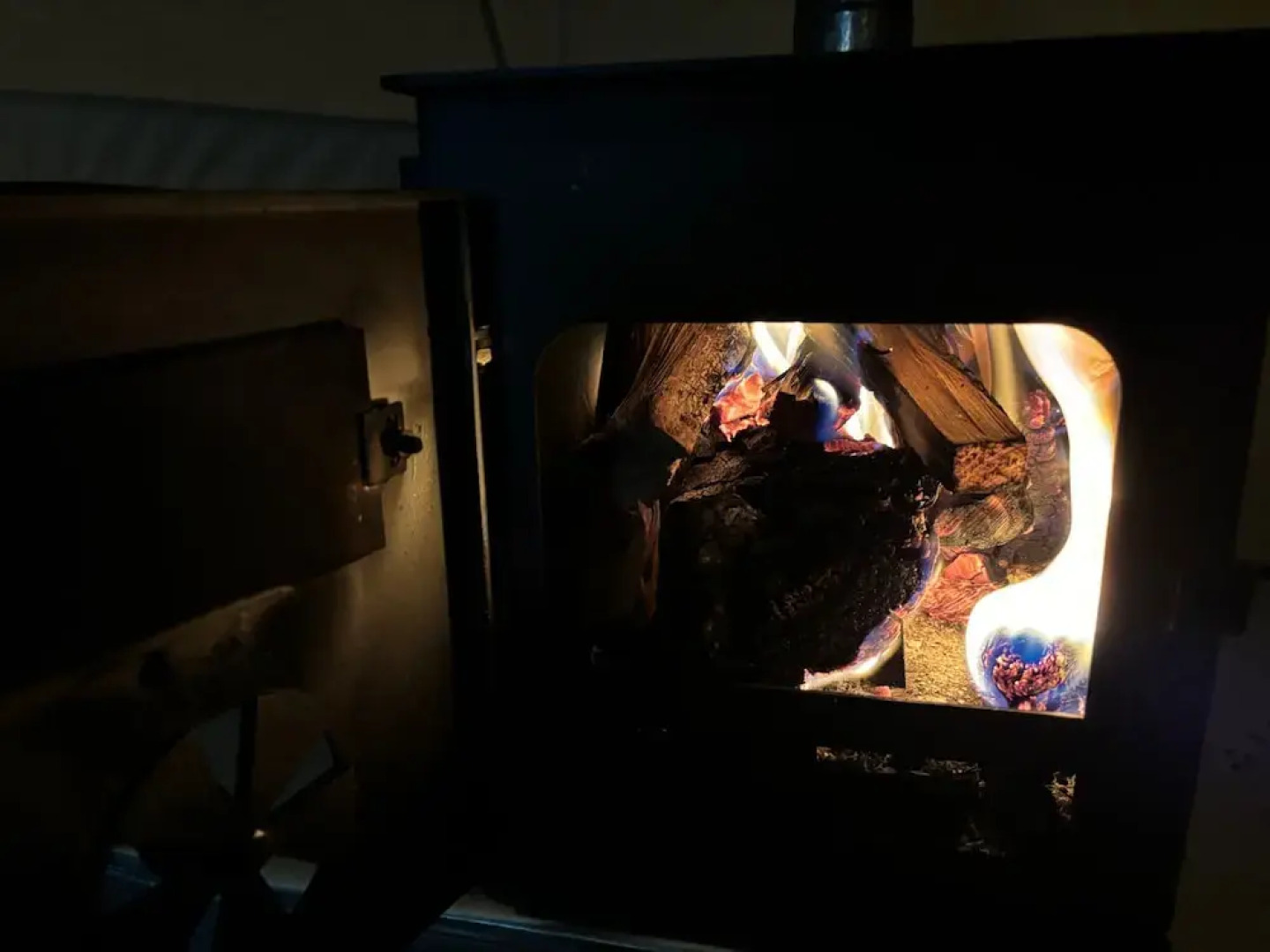 Cozy Hot Tent With Log Burner & Hot Tub Right Tent