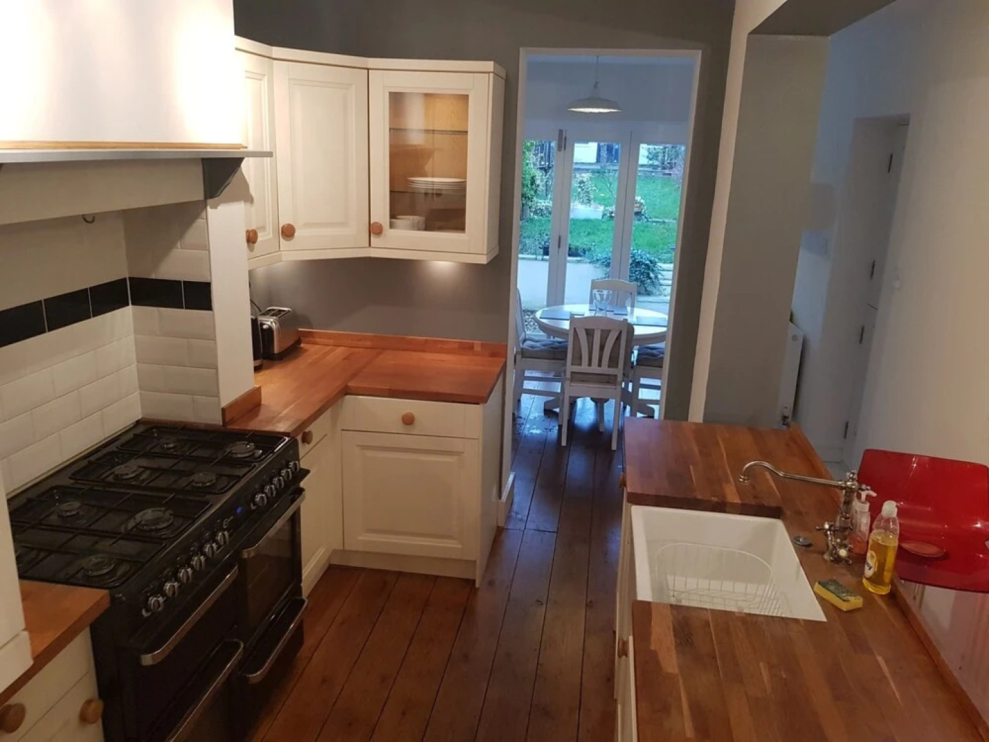 3 Bedroom House With Garden in Ware