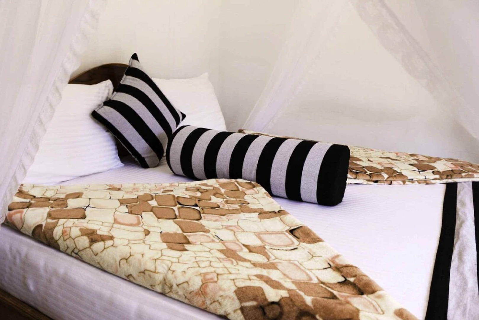 Yoho Rawana Mountain View