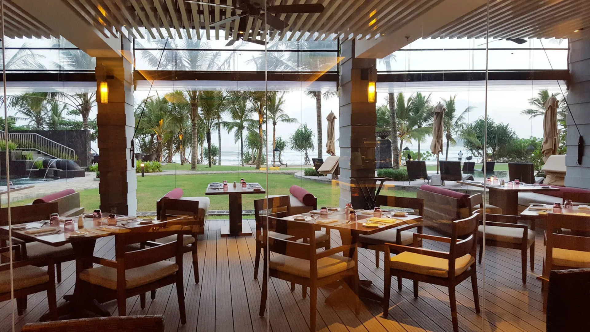 Курортный отель Weligama Bay Marriott Resort & Spa