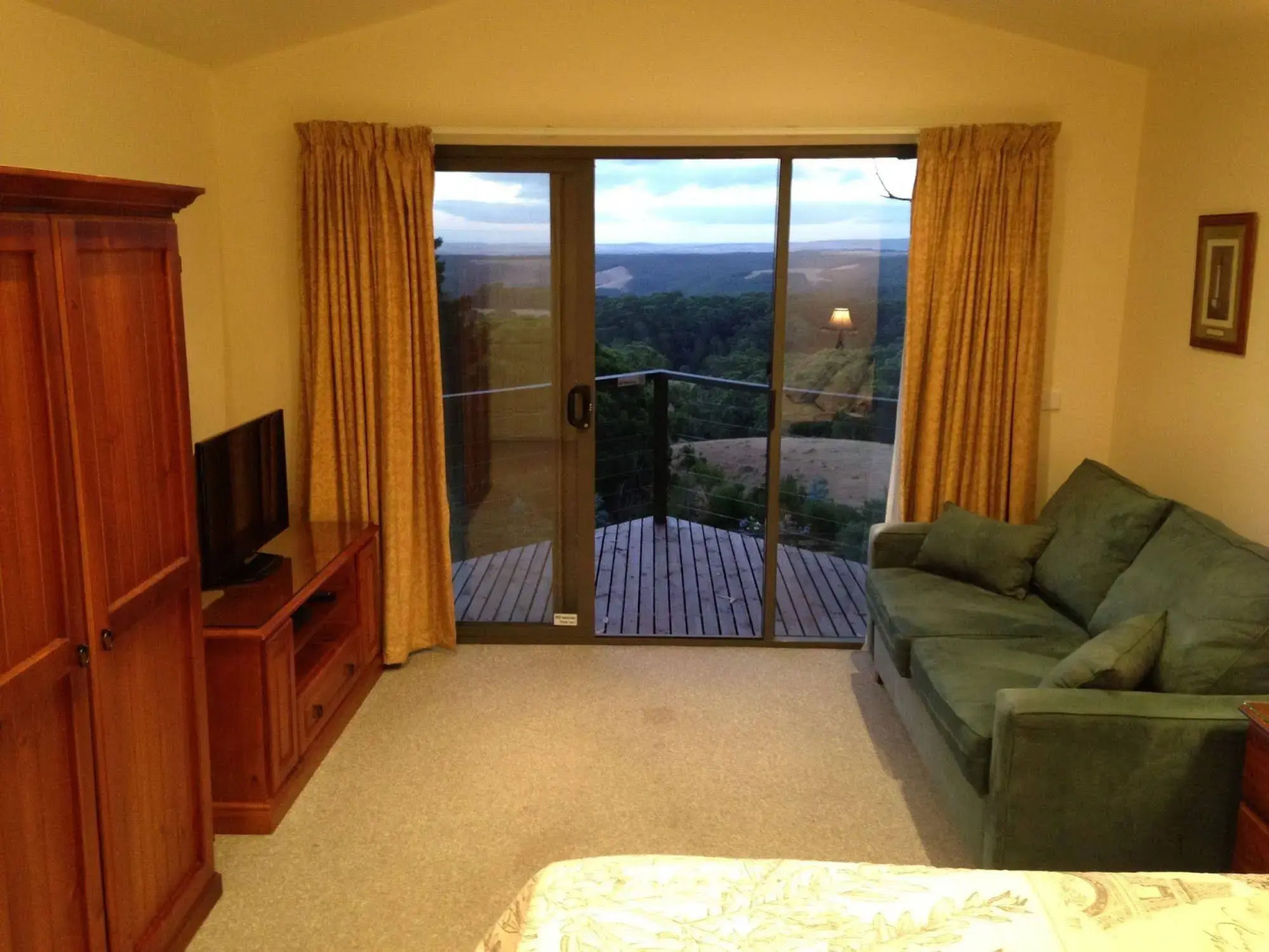 Southern Anchorage Retreat