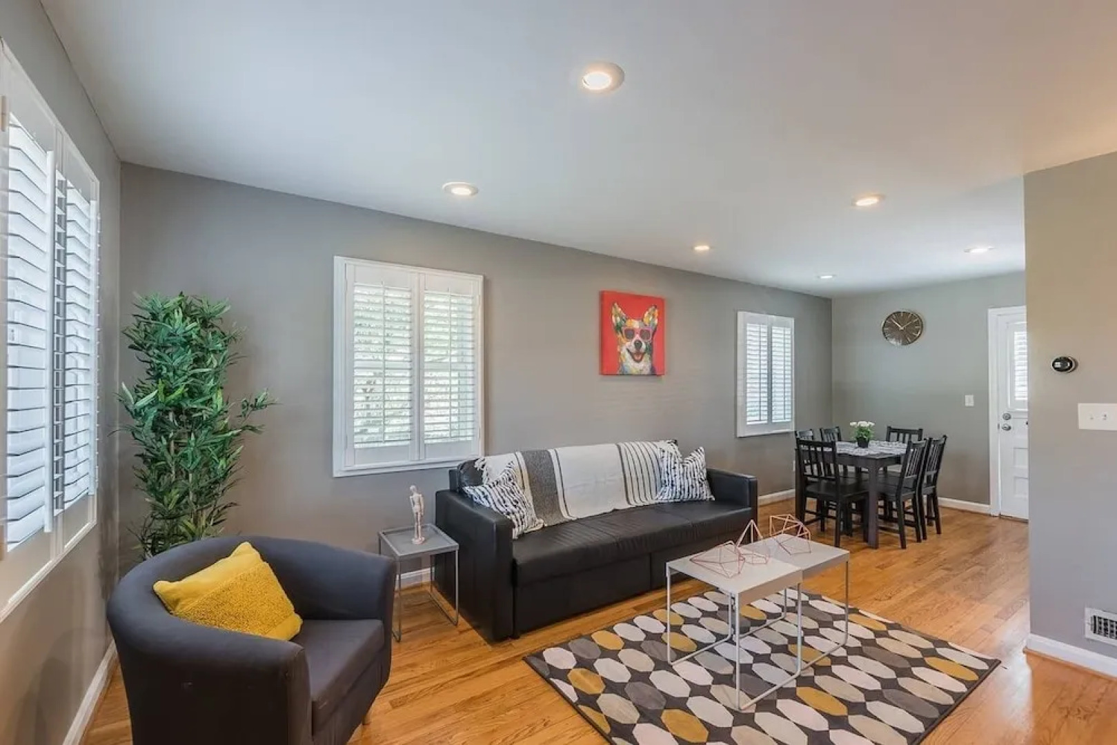 Luxurious 3br 2ba Townhouse with cozy backyard