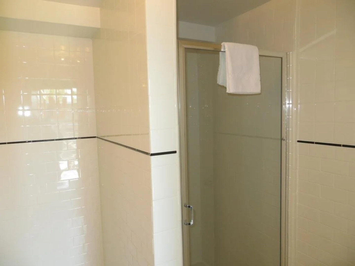 The Greens Hotel - Del Paso Blvd