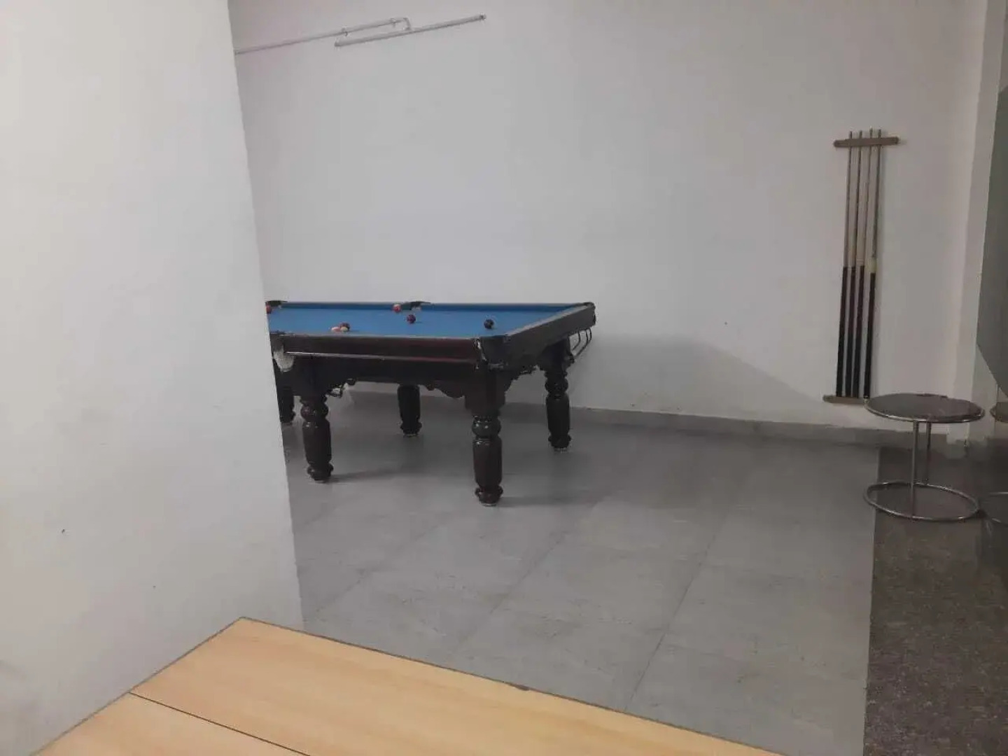 Four Leaf Service Suites