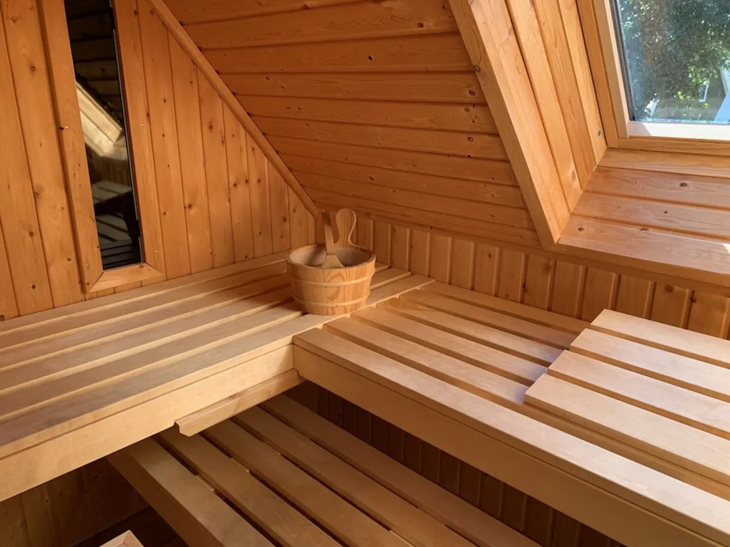 Luxury Holiday Home with Hot Tub at Dutch Coast