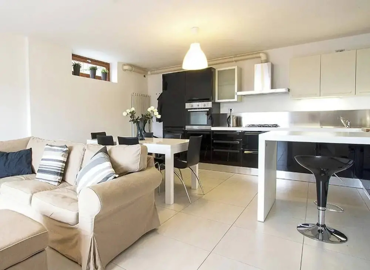 Family Friendly Italian Lakes 3 Bedroom Villa With Wifi, Bbq, Lake Views, Games Console