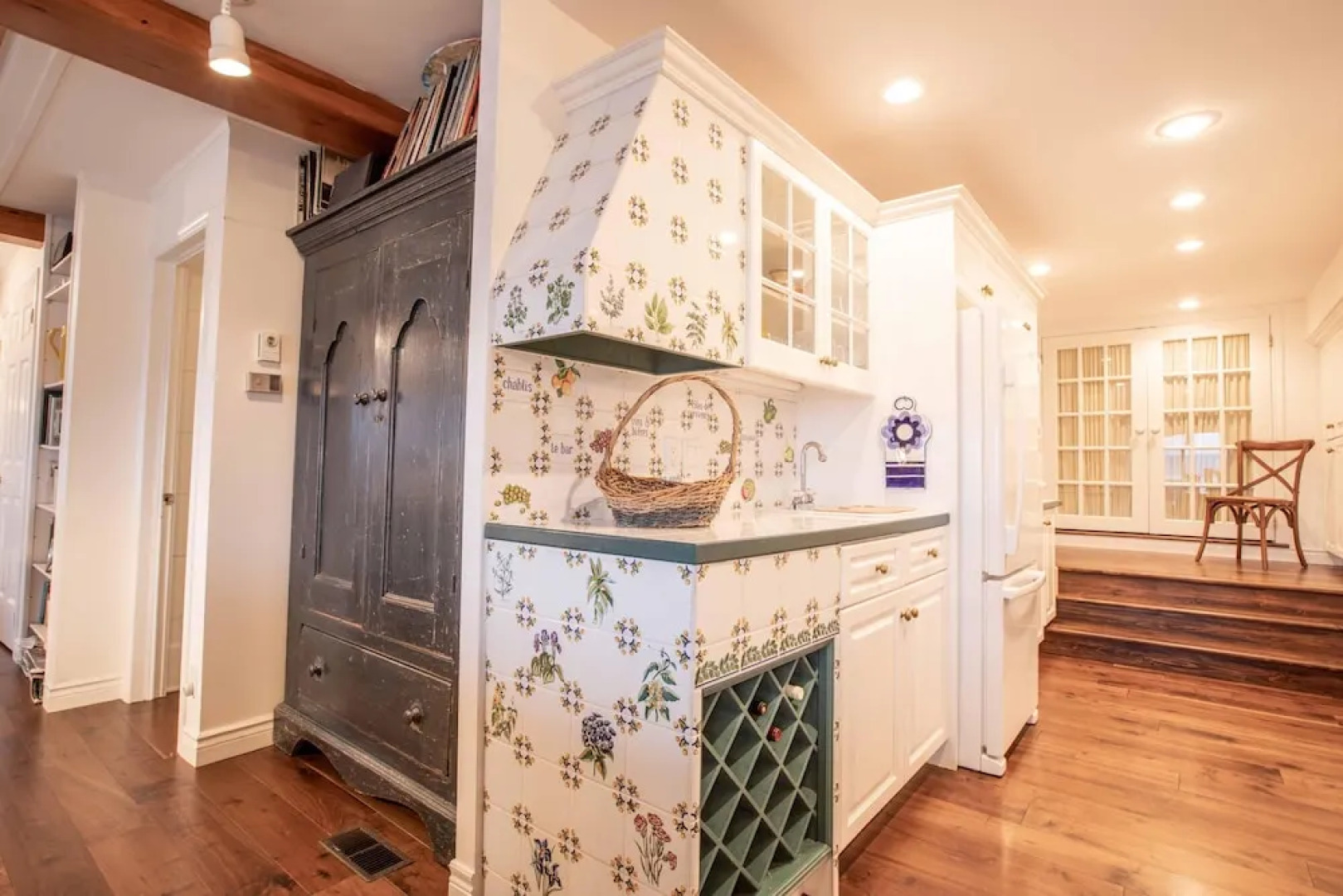 Red Pines a Lake of Bays Gem on a Very Private West Exposure 210' ft Point