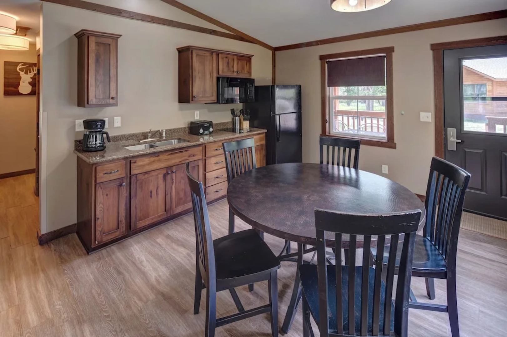 State Game Lodge & Resort