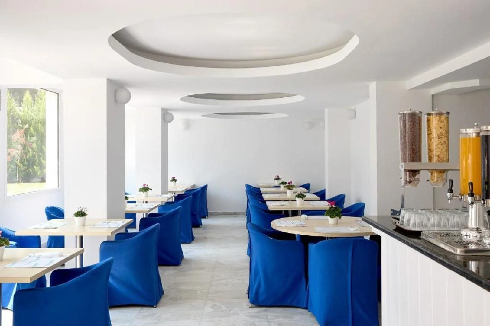 Kazaviti Hotel & Apartments