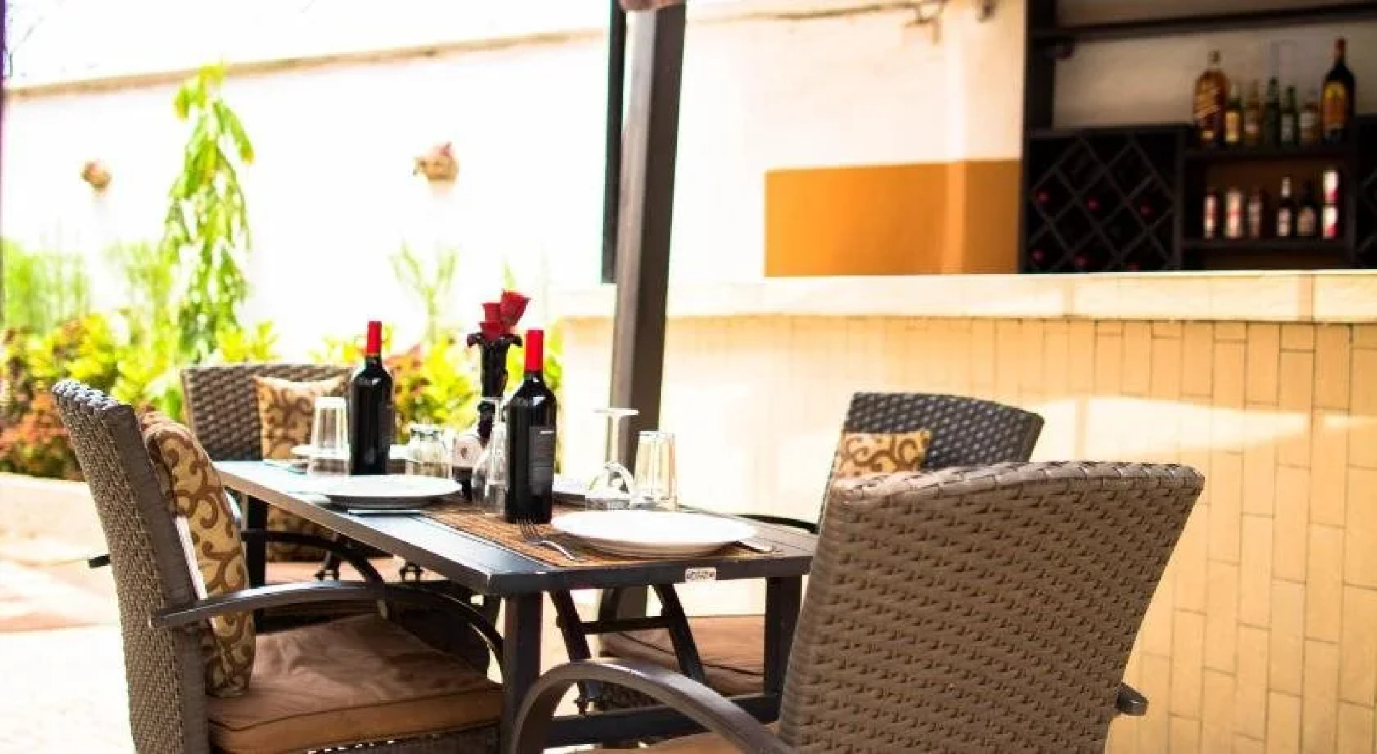 Jam Lodge Hotel & Suites