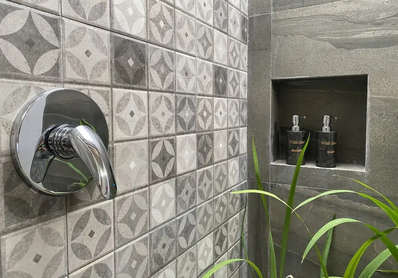 Wide Sands Beach Retreat