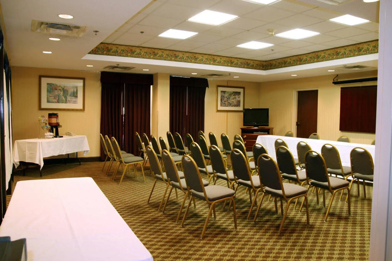 Hampton Inn Bellevue / Nashville-I-40 West