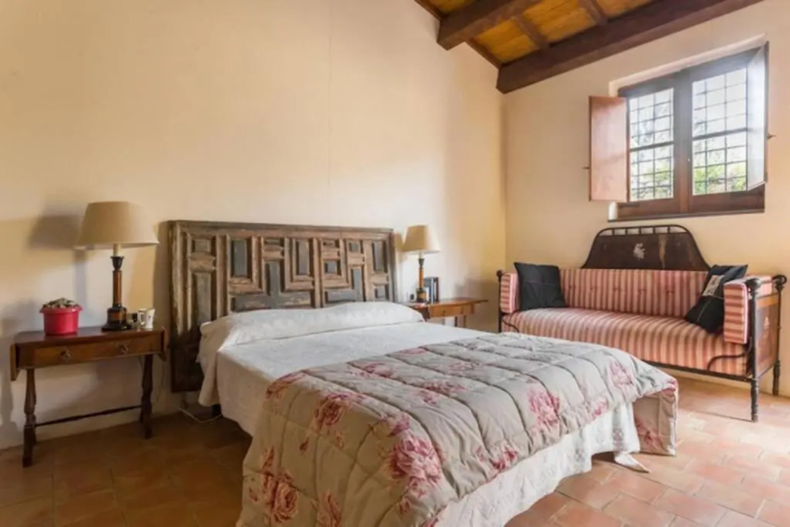 Amazing villa 2Km from the beach