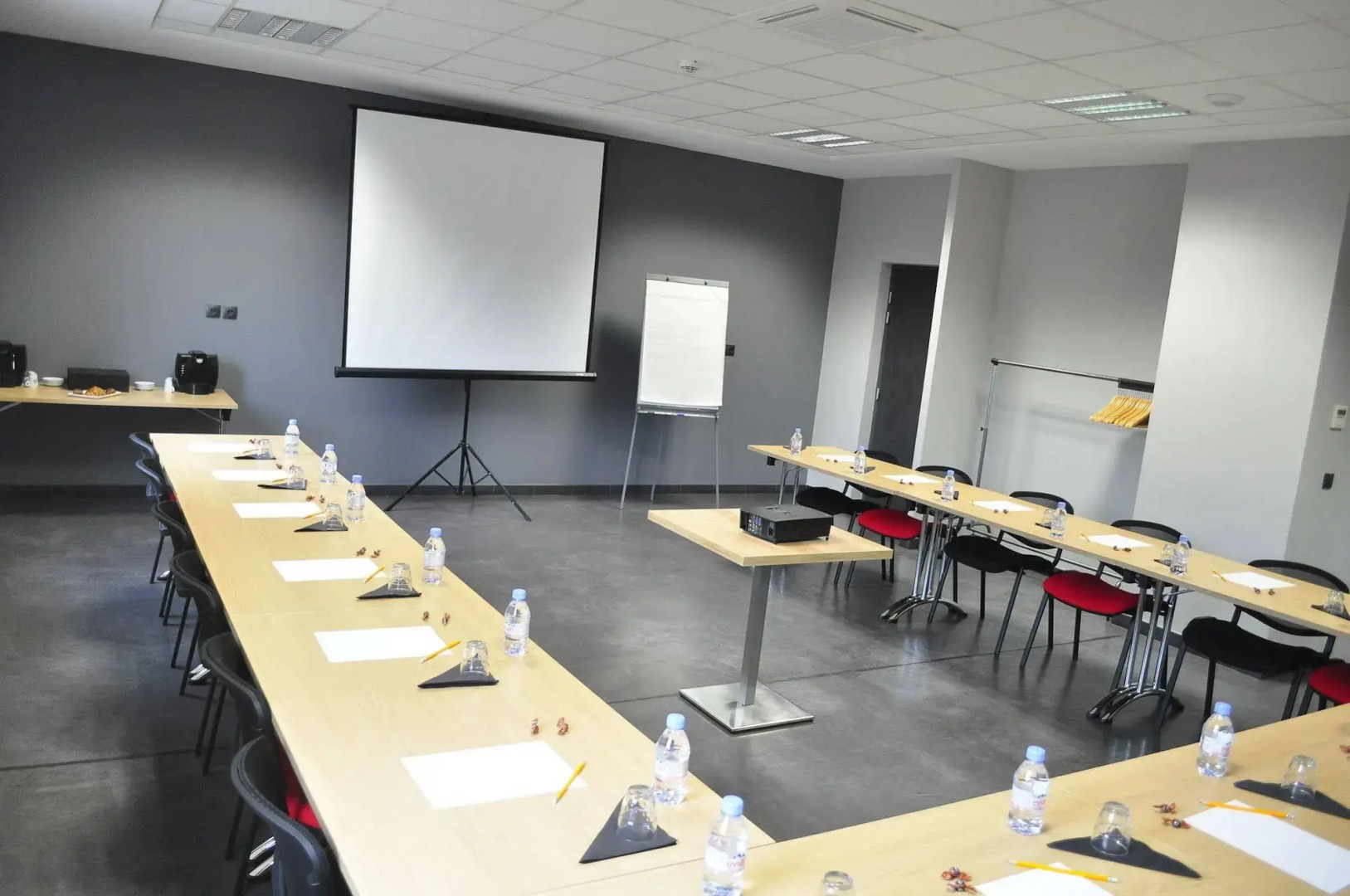 Hôtel des Lumières Lyon Meyzieu Arena Stadium