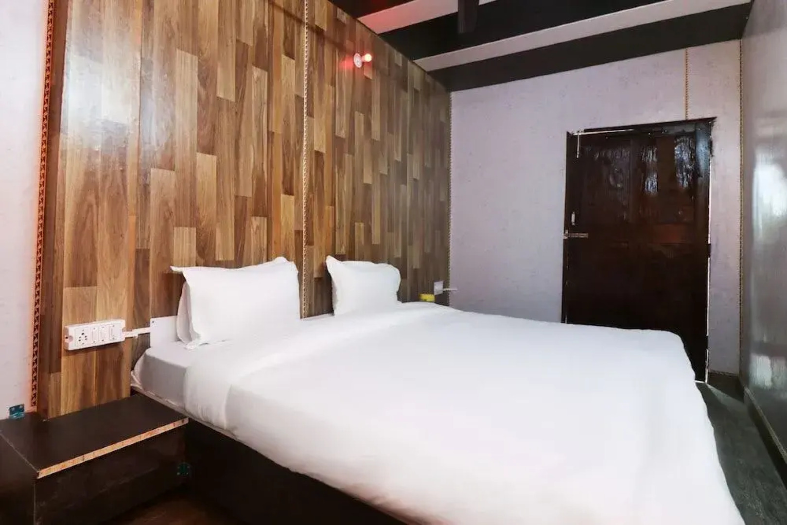 SPOT ON 49126 Silent Valley Appartments