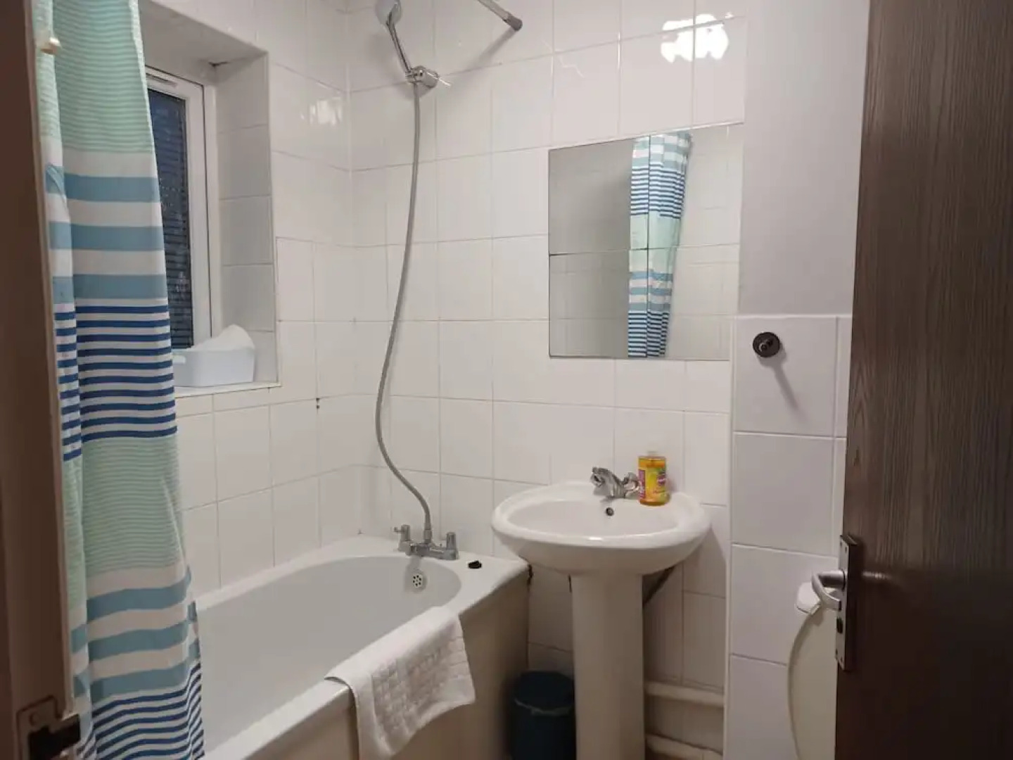 Huku Kwetu - Fieldfare Green