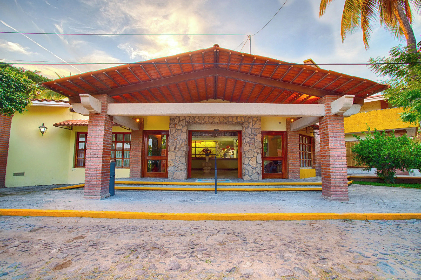 Hotel Garza Canela