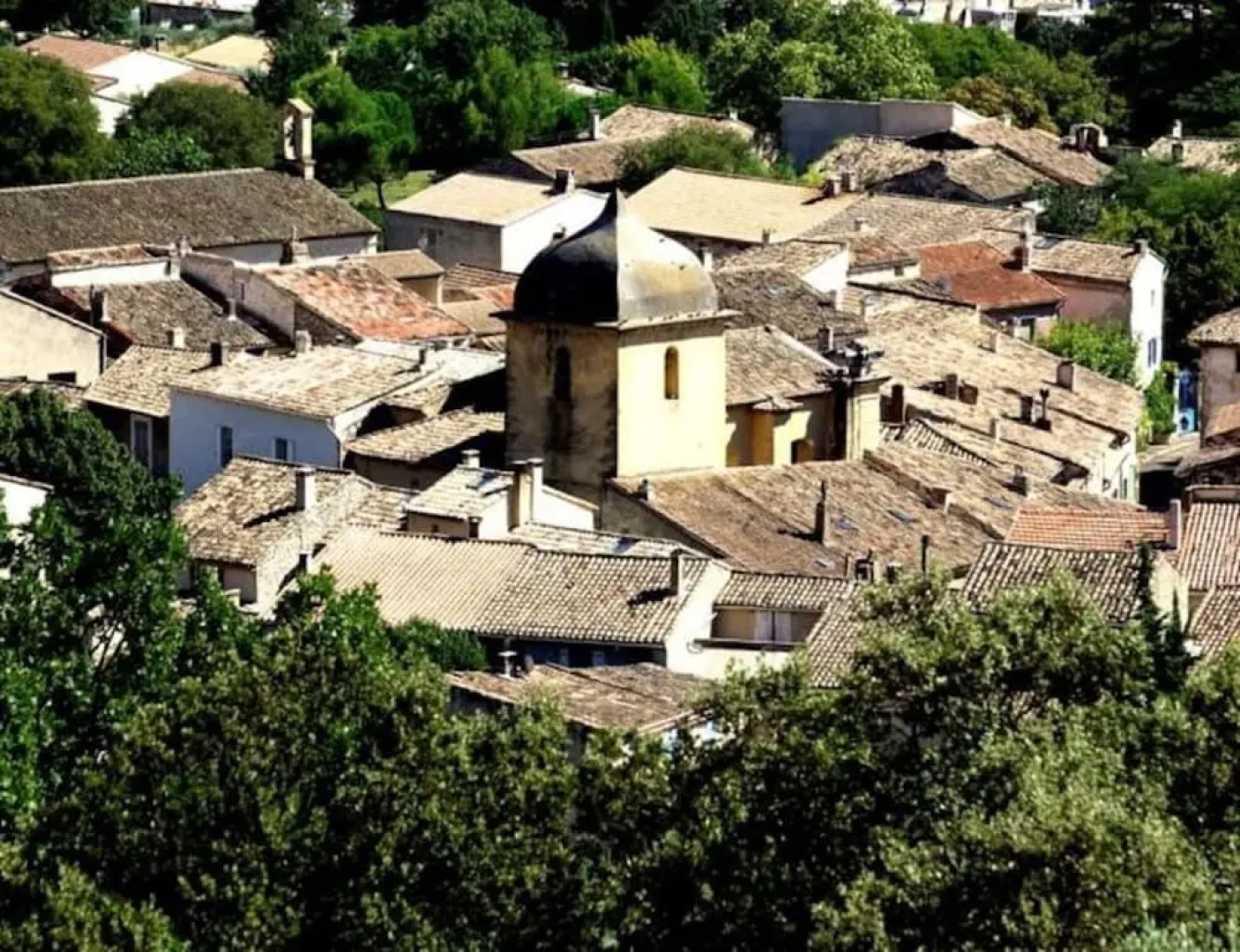 House With 5 Bedrooms in Mérindol, With Wonderful Mountain View, Furni