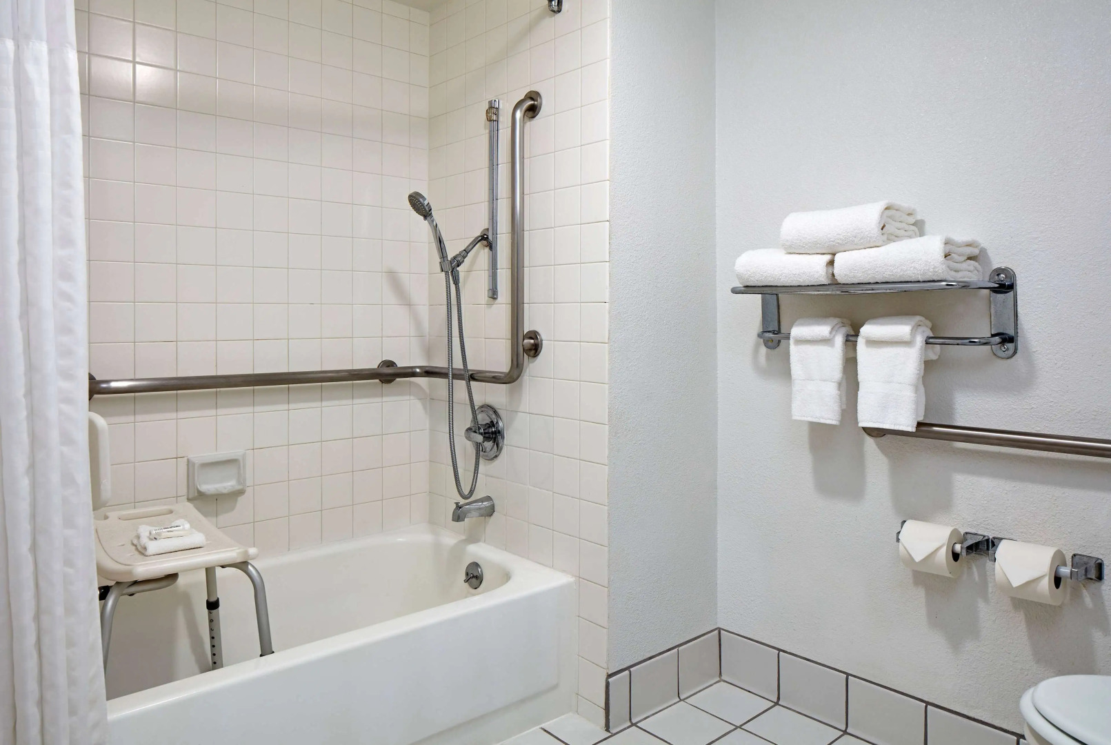 La Quinta Inn & Suites by Wyndham Thousand Oaks-Newbury Park