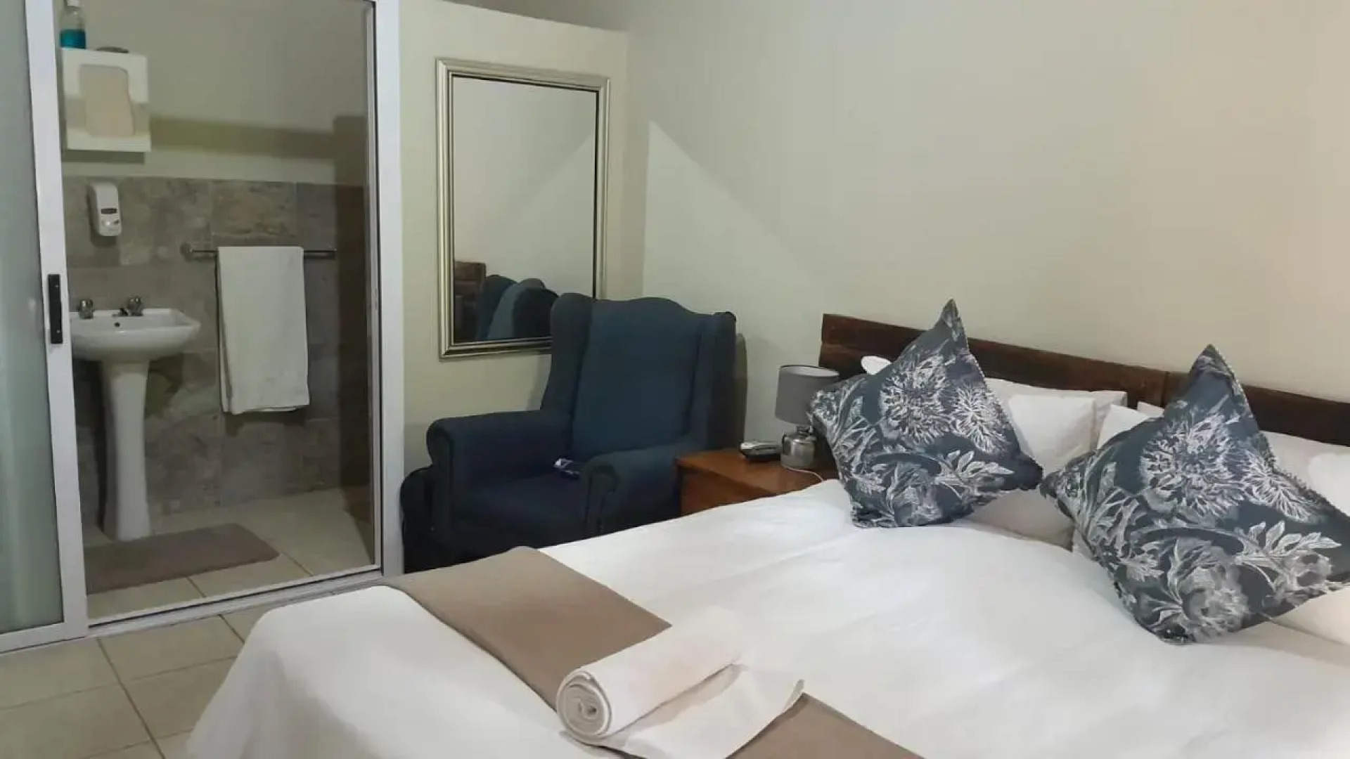 El Shadai Guest House