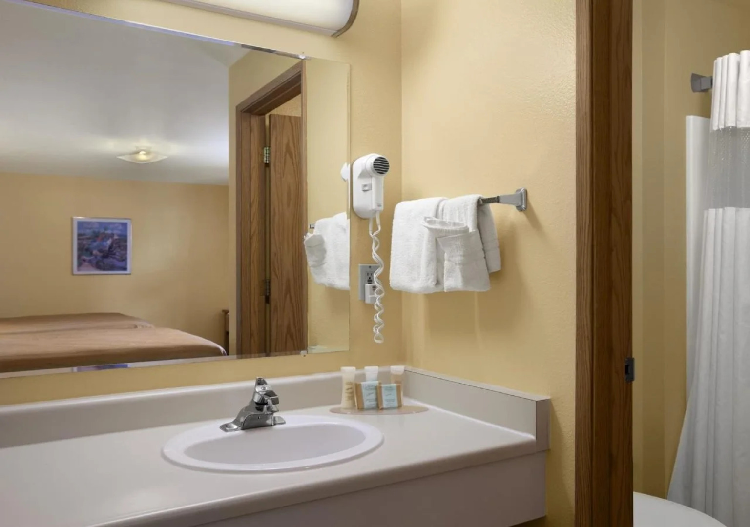 Travelodge by Wyndham Wenatchee