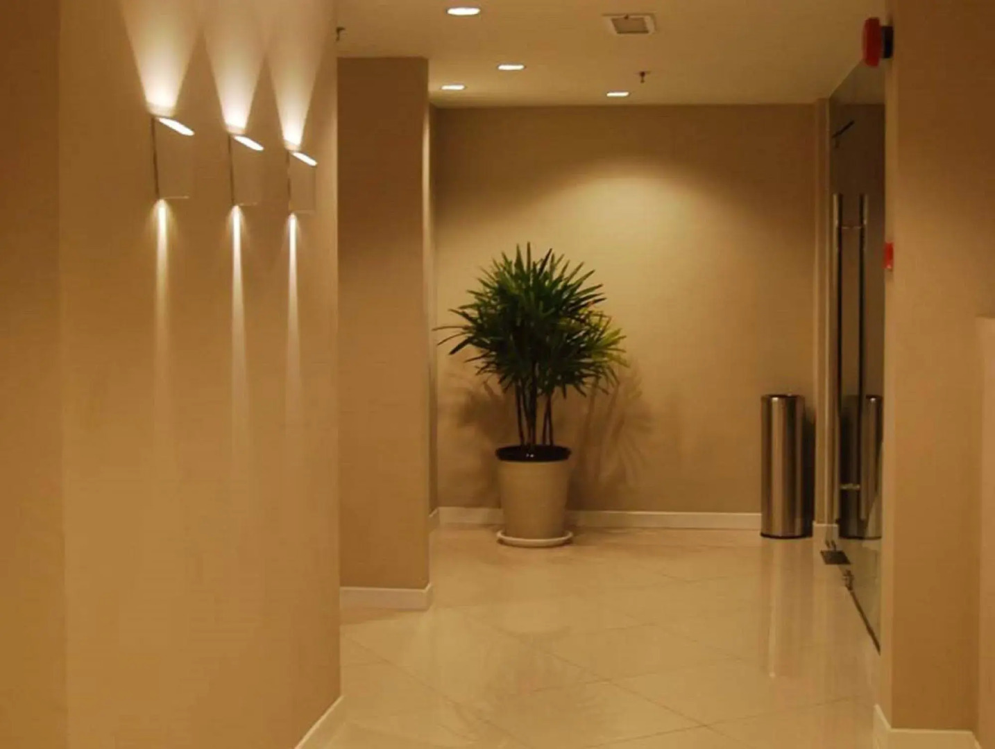 Oceania Hotel