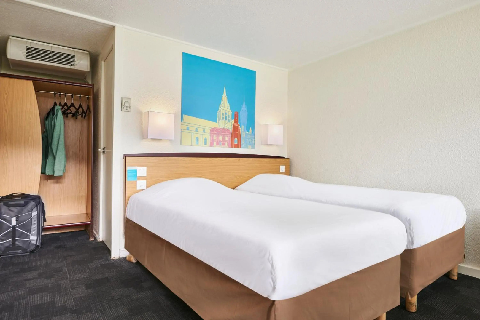 Kyriad Direct Le Bourget - Gonesse