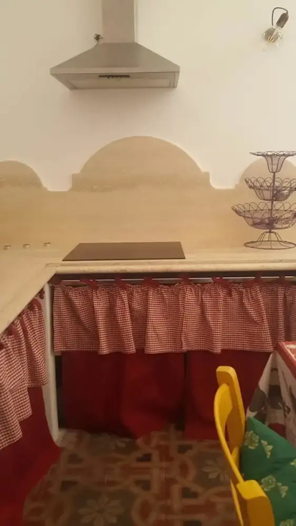 House With one Bedroom in San Lorenzo, With Furnished Garden - 10 km From the Beach