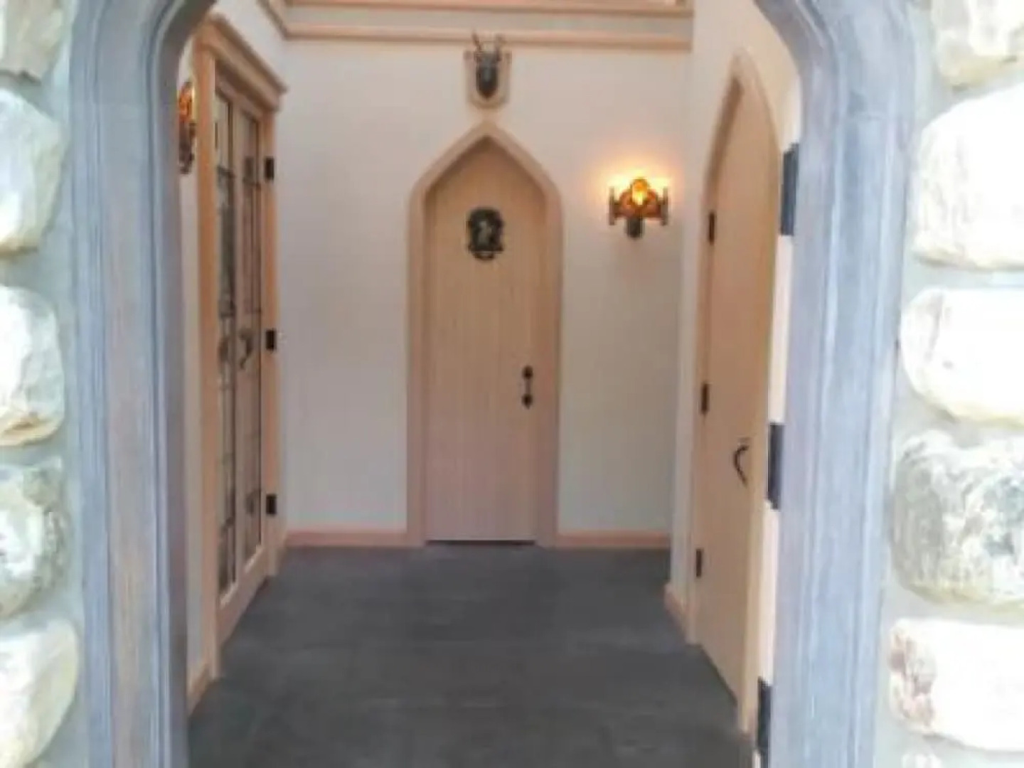 HIGHLANDS CASTLE overlooking Lake George.. plus 2 other Castles!