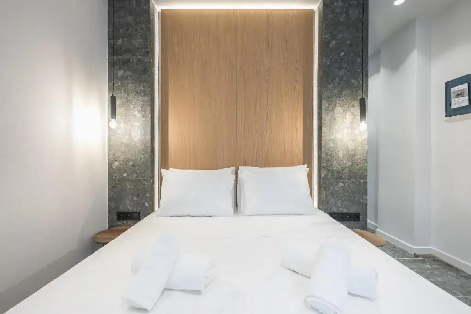 The Asprogeraka - self check-in rooms