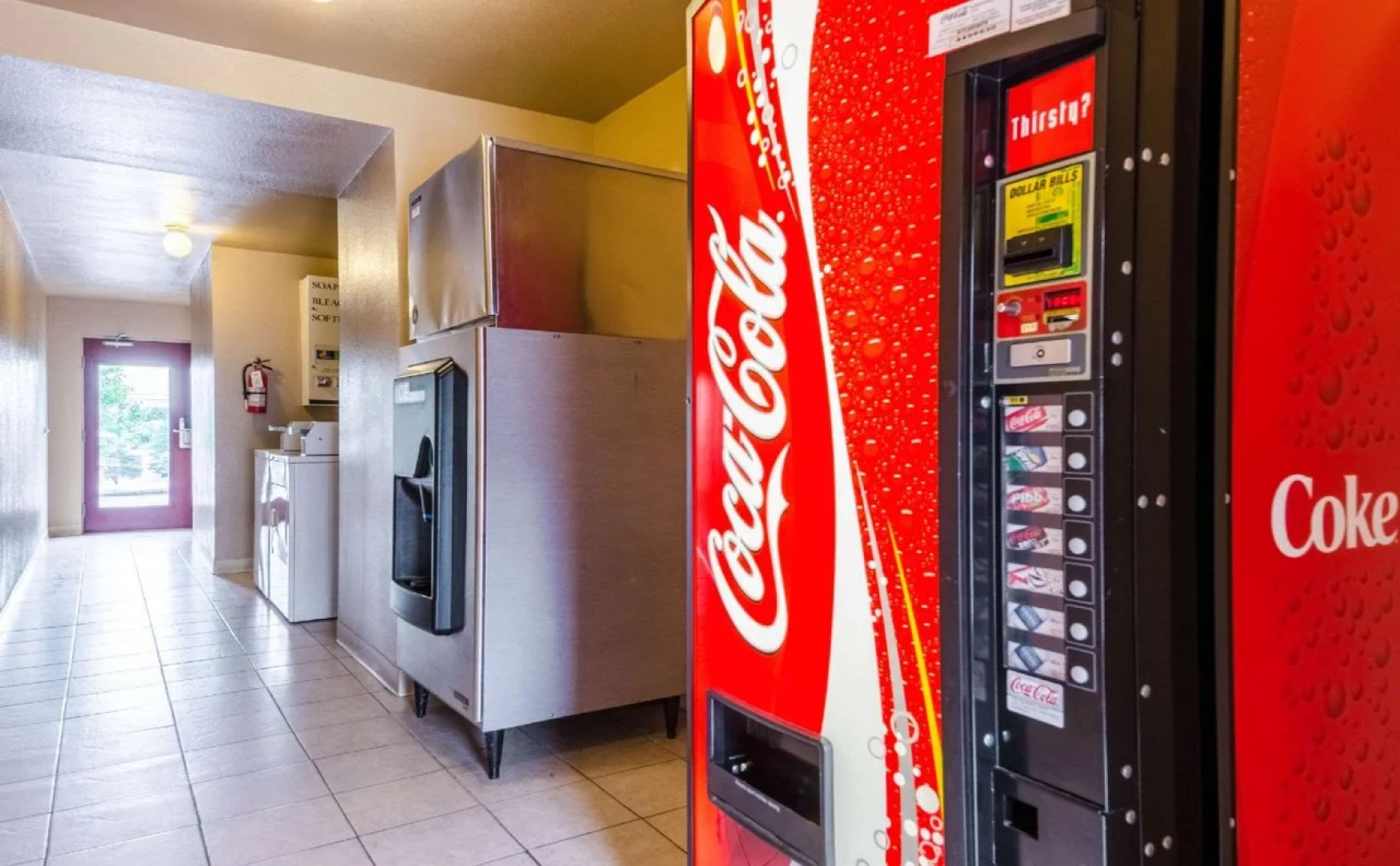 Econo Lodge Inn & Suites I-35 at Shawnee Mission