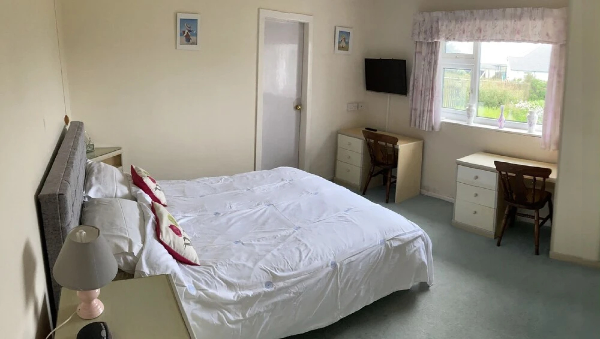 Cosy Seaside Holiday Cottage in Fairbourne